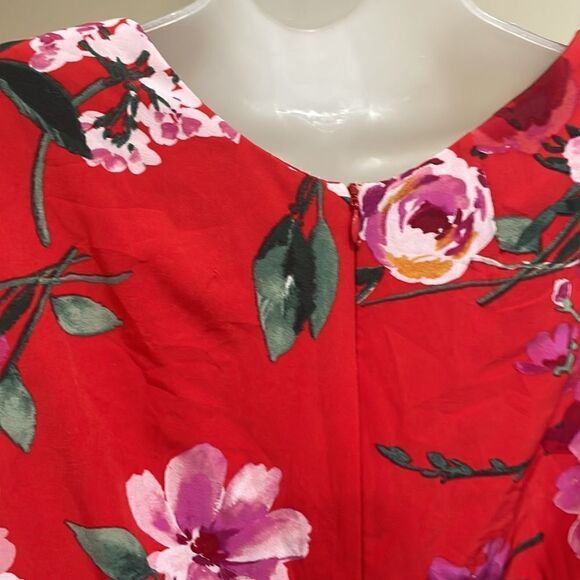 NWOT Chris McLaughlin Red Wrap Style Floral dress.  Size 14. - Picture 6 of 12